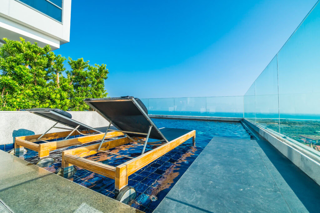 How Long Does Pool Deck Epoxy Coating Last?