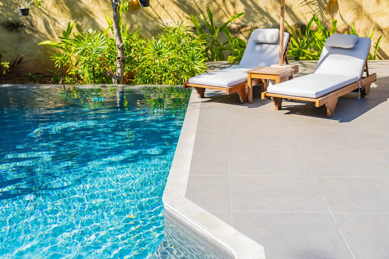 The Benefits Of An Epoxy Pool Deck Coating