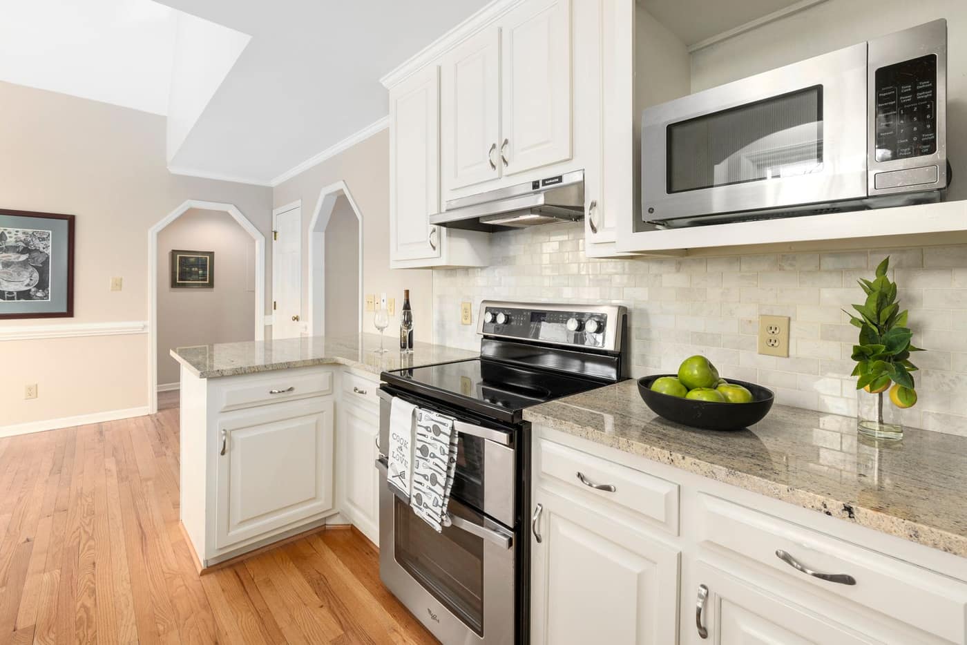 Seamless resinous floor in a commercial kitchen