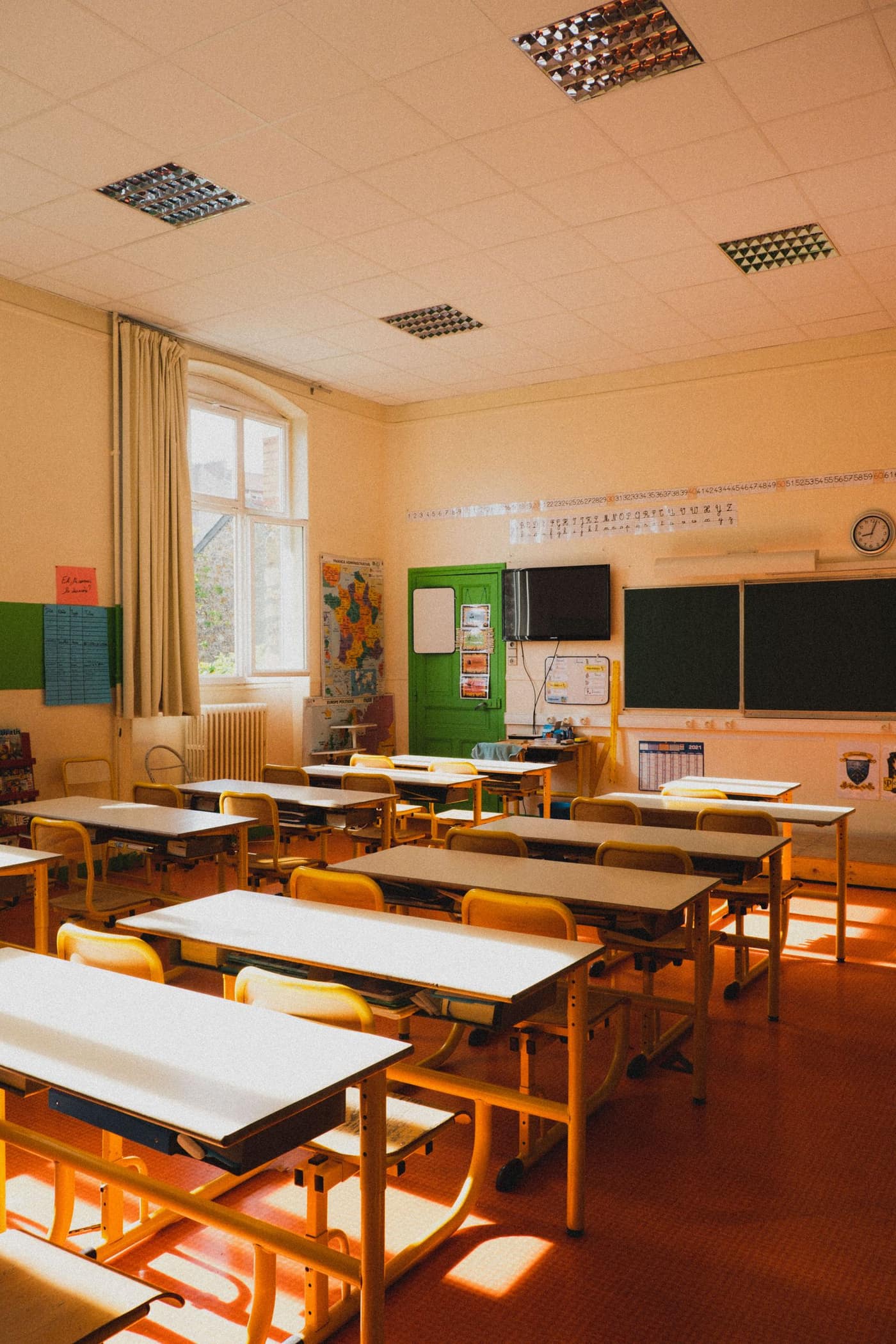Bright classroom with a clean, hard-wearing seamless floor